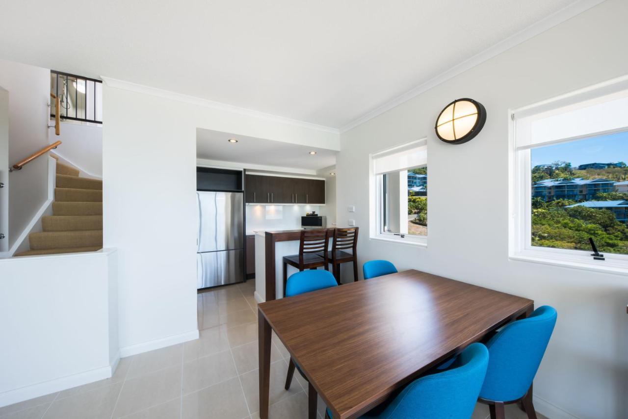 Three-Bedroom Top Floor Penthouse Ocean View Spa Bath