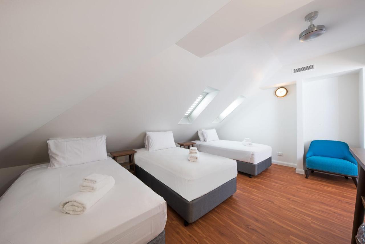 Three-Bedroom Top Floor Penthouse Ocean View Spa Bath