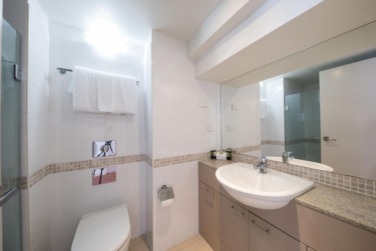 Two-Bedroom Ocean View Apartment